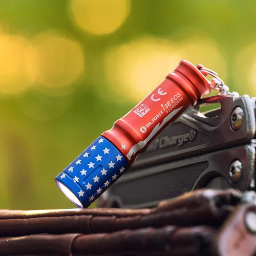 Miniatura 9 de OLIGHT i3E EOS - Linterna EDC compacta de 90 lúmenes con lente PMMA TIR, batería AAA, llavero para noche y camping (Edición Estrellas y Rayas)