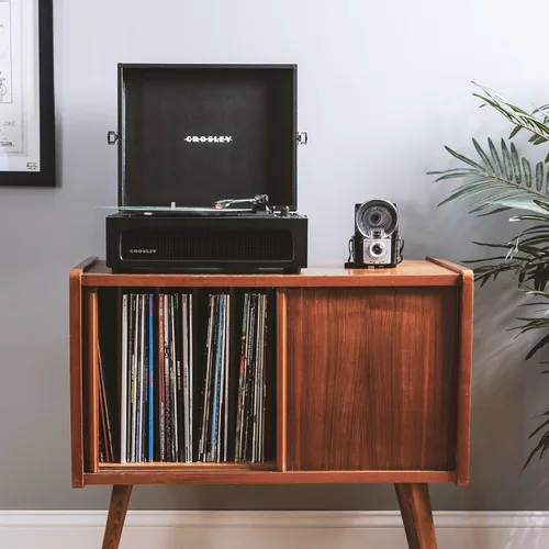 Miniatura 12 de Crosley CR8017B-BK Voyager - Tocadiscos portátil clásico de vinilo con Bluetooth de entrada/salida y altavoces integrados, Negro
