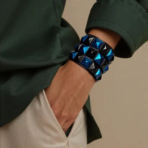 Miniatura 4 de Pulsera de cuero con remaches de pirámide de 3 hileras, pulsera de joyería punk de cuero