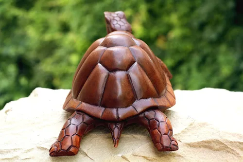 Miniatura 5 de G6 Collection Estatua de tortuga de madera grande de 12 pulgadas tallada a mano, escultura decorativa de madera, decoración del hogar, hecha a mano