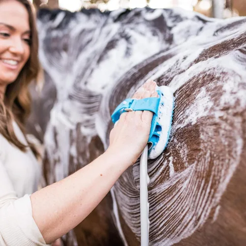 Miniatura 7 de Aquapaw Cepillo de baño 5 en 1 para caballos y perros y peine de curry – Silicona azul XL – Incluye accesorio de manguera de ducha de 3 pies