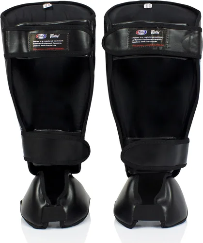 Miniatura 2 de Fairtex Espinilleras SP7 Muay Thai para hombres, mujeres y niños Espinilleras fabricadas con cuero Syntek y son de primera calidad, ligeras