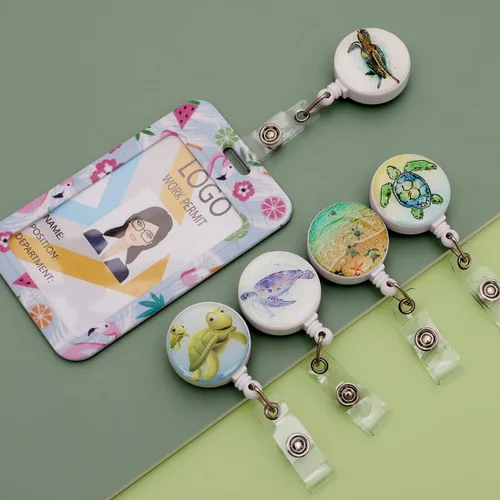 Miniatura 5 de Paquete de 15 carretes de insignia con diseños de tortuga, cerdo y vaca, portainsignias retráctiles, clip retráctil para tarjeta de identificación