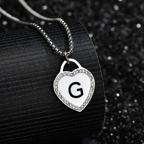Miniatura 2 de Calis Collar plateado de acero inoxidable para mujer, diseño de corazón con inicial pequeña. Collar para regalar a la novia, 26 letras del alfabeto.