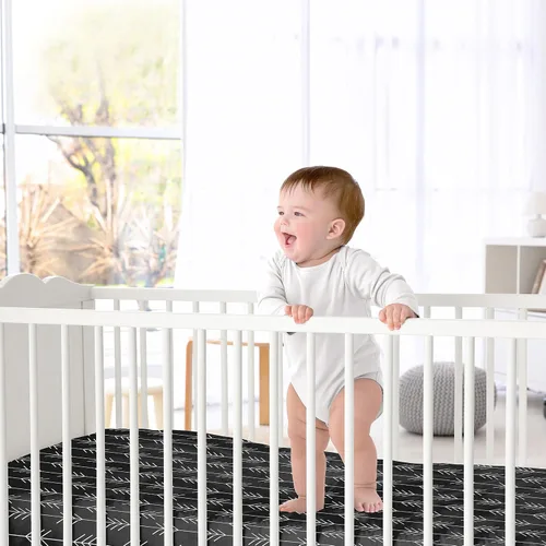 Miniatura 2 de Sábana bajera ajustable para cuna para bebé o niño pequeño en blanco y negro para colección de parches rústicos por Sweet Jojo Designs flecha negra