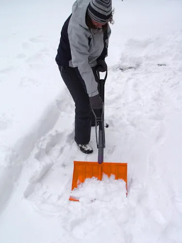 Miniatura 4 de Emsco Bigfoot pala para nieve, diseño de hoja multiuso