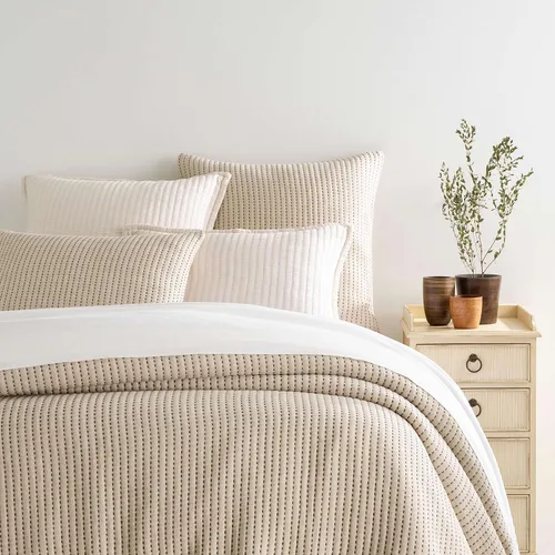 Miniatura 12 de Pine Cone Hill Pick Stitch Evergreen - Funda de almohada de Matelasse, tamaño estándar, patrón sólido verde