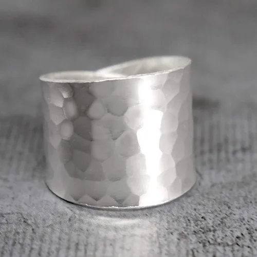 Miniatura 3 de Hammered Sterling Silver Handmade Wide Band Ring, Classic Shiny Finish Flat Wrap Band, Adjustable to Sizes 6-12, Can fit Also as Thumb ring, Gift