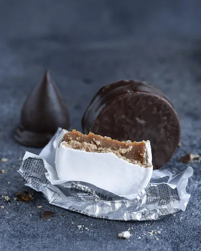 Miniatura 4 de Havanna Merengue y Dulce de Leche Alfajores – Auténticos Alfajores argentinos con revestimiento de merengue italiano y relleno cremoso de Dulce