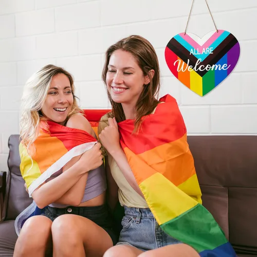 Miniatura 5 de Haooryx LGBTQ - Letrero de puerta del orgullo – 2 piezas de bandera del mes del orgullo LGBTQ+ en forma de corazón, corona de bienvenida de madera