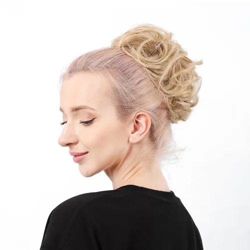 Miniatura 7 de Moño de pelo rizado despeinado, moño desordenado de fibra sintética resistente al calor, extensiones de cabello ondulado con banda de goma Rojo