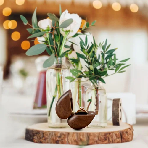 Miniatura 2 de LitGreen Caja de anillo de madera de nogal en forma de corazón, caja de almacenamiento para boda, propuesta, compromiso