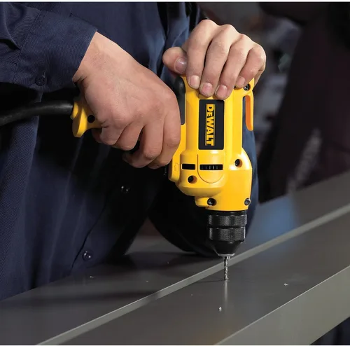 Miniatura 2 de DEWALT Taladro, 8.0 amperios, 3/8 pulgadas, gatillo de velocidad variable, agarre de mango medio para mayor comodidad, con cable (DWD115K)