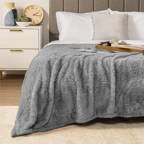Miniatura 6 de PAVILIA - Manta de sherpa para sofá, gris esponjosa y cálida, manta de felpa suave para cama, acogedora, súper suave y ligera, manta decorativa