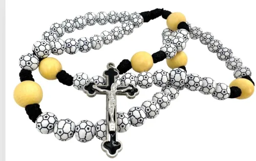 Westmon Works Juego de cuentas de bola deportiva con rosario de fútbol con estuche protector y tarjeta de oración, collar católico con crucifijo y