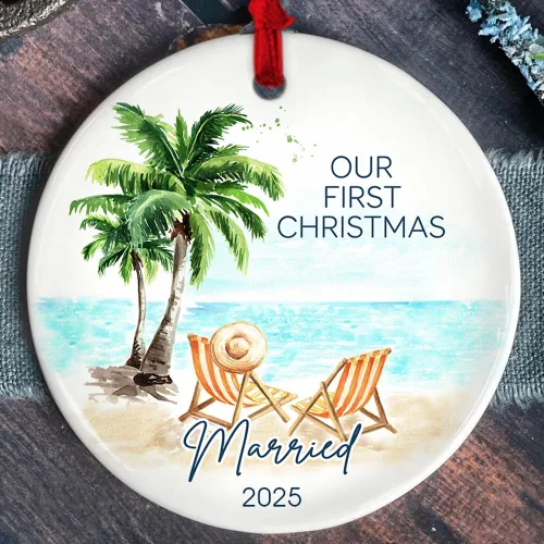 Miniatura 23 de Adorno de Navidad personalizado para parejas - Texto personalizado, lindo adorno de playa, vacación memorable, recuerdo de boda, casados en Hawái