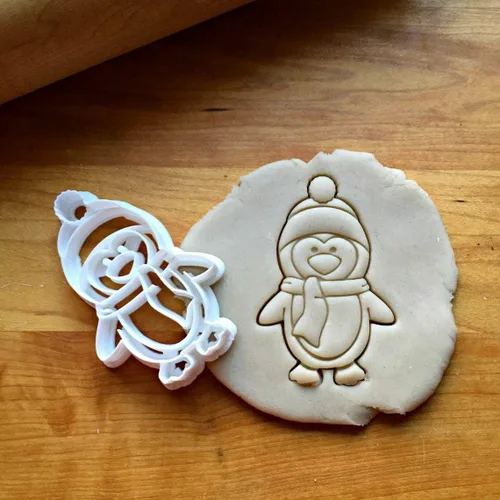 Miniatura 2 de Sweet Prints Inc - Cortador de galletas de pingüino con sombrero, apto para lavavajillas