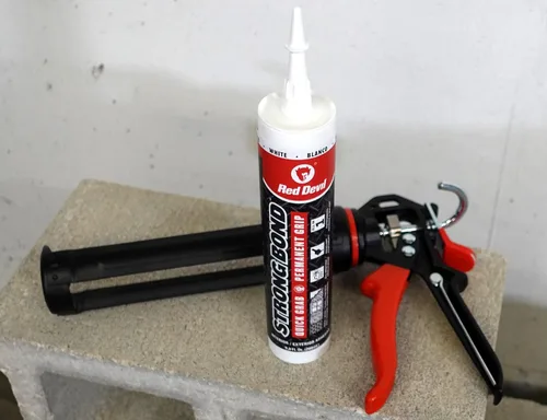 Miniatura 8 de Red Devil 0956 Strong Bond Hybrid Polymer Adhesivo y sellador de construcción, 9 onzas, blanco, 1 paquete