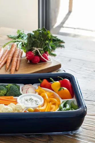 Miniatura 8 de Fancy Panz Bandeja de charcutería – Bandeja de verduras de 9 compartimentos con cuenco de inmersión – Bandeja portátil para servir fiestas