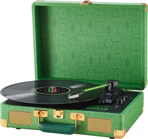 Crosley x Wicked: for Good Cruiser Plus - Tocadiscos de vinilo vintage de 3 velocidades con Bluetooth de entrada/salida en estuche tipo maleta con