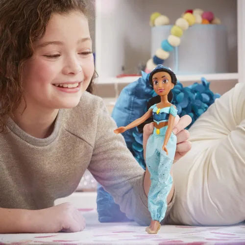Miniatura 6 de Disney Princess Royal Shimmer - Muñeca de jazmín con falda y accesorios, juguete para niños a partir de 3 años