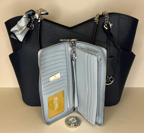 Miniatura 4 de Michael Kors Jet Set Travel Large Chain Shoulder Tote bundled with Large Continental Wallet and Purse Hook