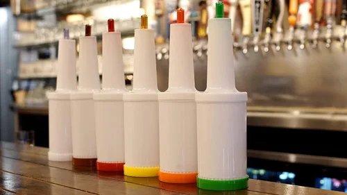Miniatura 2 de Winco Flow-N-Stow - Juego de 6 botellas para jugo de frutas y licor de 1 cuarto de galón (32 onzas)