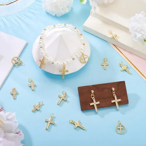 Miniatura 3 de Pandahall - 12 dijes de cruz chapados en oro de 18 quilates, circonita cúbica, colgantes pequeños religiosos con anillos de salto para hacer joyas