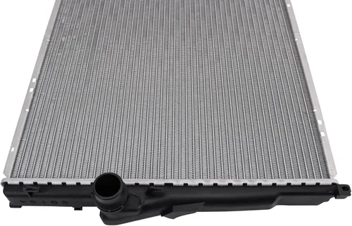 Miniatura 4 de Ensamble de Radiador TRQ Compatible con 00 BMW 323Ci 99-00 323i 99 323is 01-06 325Ci 01-05 325i 325xi 328Ci 328i 328is 330Ci 330i 330xi 03-08 Z4