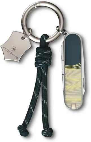 Miniatura 3 de Victorinox Live to Explore Classic SD Swiss Army - Cuchillo de bolsillo de 7 funciones de fabricación suiza, estilo Nueva York