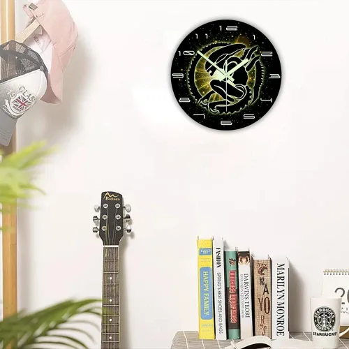 Miniatura 8 de The Geeky Days Alien Xenomorph Reloj que brilla en la oscuridad, funciona con pilas, silencioso de cuarzo, película de ciencia ficción, luminoso, 12