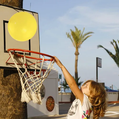 Miniatura 5 de Bola de patio de recreo, Kickball de 8.5 pulgadas para niños y adultos, para interiores y exteriores, balón de balonmano, juego de cuatro bolas