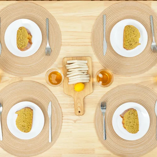 Miniatura 4 de Winknowl Juego de 4 manteles individuales redondos trenzados, lavables, tejidos resistentes al calor, para mesas de cocina, comedor, manteles Beige