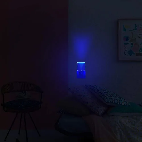 Miniatura 9 de Paquete de 2 luces nocturnas LED enchufables de 0.5 W con sensor de atardecer a amanecer, color azul