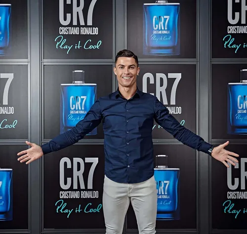 Miniatura 7 de CR7 Play It Cool Cristiano Ronaldo - Eau De Toilette Aroma de colonia para hombre, con mandarina, bergamota, lavanda y almizcle, de la colección