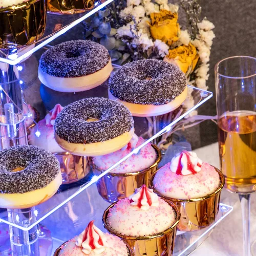 Miniatura 4 de weddingwish Soporte para cupcakes, soporte cuadrado de acrílico de 4 niveles con cadena de luces LED, torre de postre para pastelería