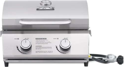 Monument Grills Parrilla de gas propano de mesa para acampar al aire libre portátil cocinar con cerraduras de viaje, tapa alta de acero inoxidable y
