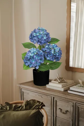 Miniatura 5 de Hollyone Flores artificiales de hortensias azules en maceta, flores grandes de seda de tres cabezas, arreglos florales falsos para interiores
