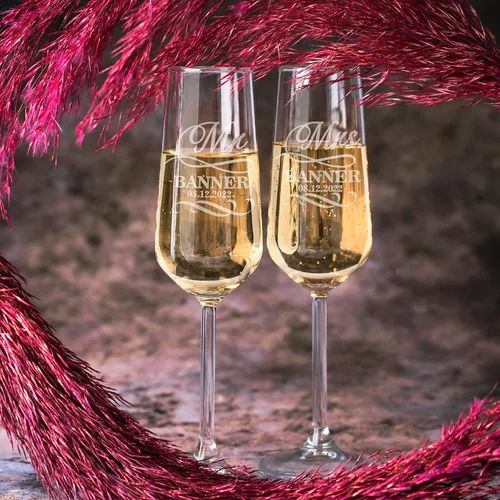Miniatura 4 de Juego de 2 copas de champán personalizadas para boda, copas de champán personalizadas para novia y novio, señor señor, señora, apellido y fecha