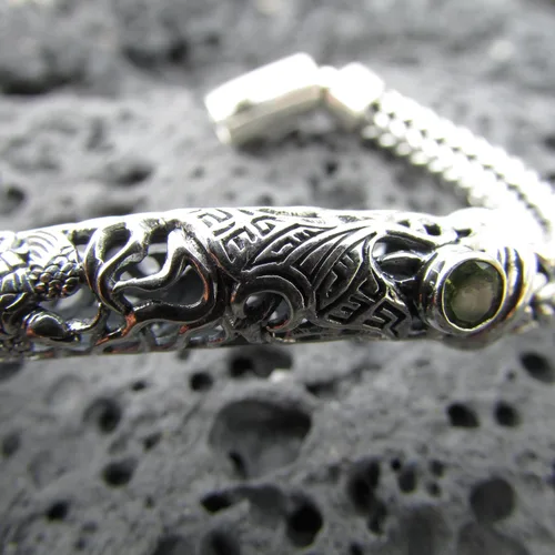 Miniatura 5 de Pulsera Turtle Manta Ray. Plata de Ley. Peridoto. 7 pulgadas.