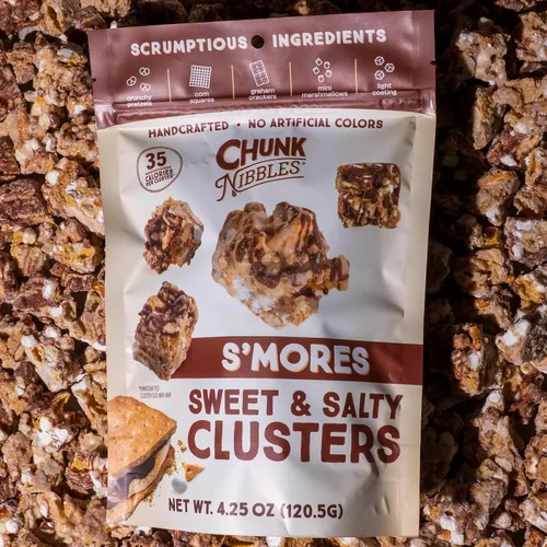 Miniatura 7 de Chunk Nibbles S'mores Snack Clusters - Golosinas inspiradas en fogatas con malvaviscos, galletas Graham, pretzels y chocolate, lote pequeño, hecho a
