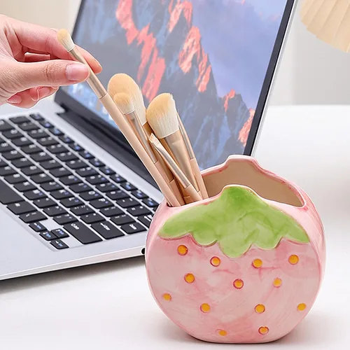 Miniatura 3 de TANG SONG Soporte de cepillo de maquillaje de fresa de cerámica, caja de almacenamiento de cosméticos, soporte para bolígrafos y lápices, Rosa