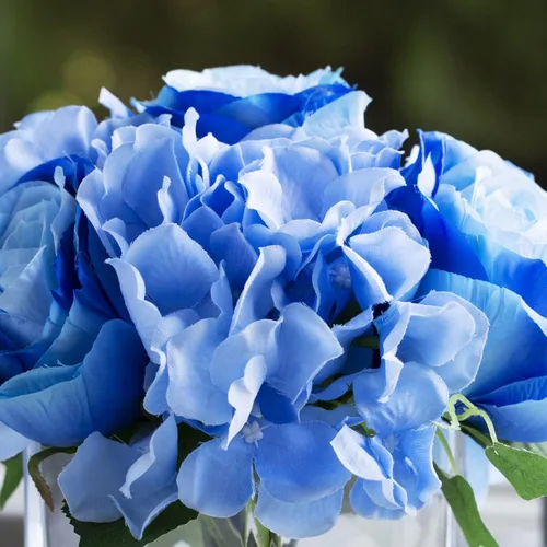 Miniatura 4 de ENOVA FLORAL Pequeñas flores falsas de seda azul con jarrón, arreglo floral artificial de rosas mixtas y hortensias en jarrón con agua sintética