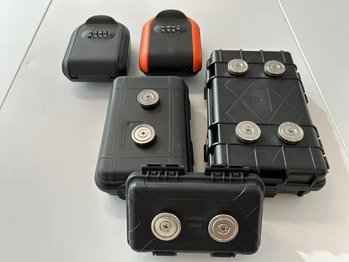 Miniatura 8 de Portallaves Magnético Debajo del Automóvil, Caja Magnética Impermeable para Llaves, Oculta una Llave en el Exterior con 2 Imanes Fuertes, Escondite