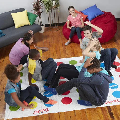 Miniatura 11 de Twister Ultimate: Alfombrilla más grande, manchas más coloreadas, familia, juego de fiesta para niños mayores de 6 años; compatible con Alexa