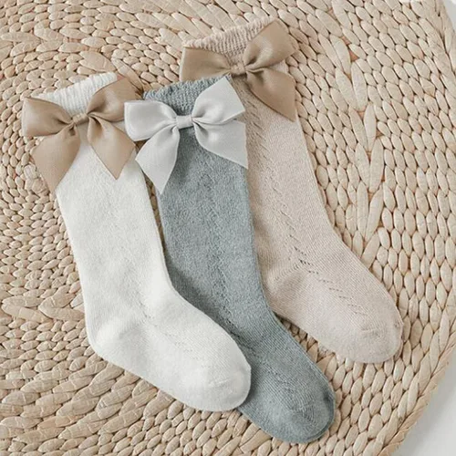 Miniatura 6 de TIBE PINCESS Calcetines altos hasta la rodilla para bebés y niñas, con lazo de malla transpirable, calcetines de vestir para niños, calcetines