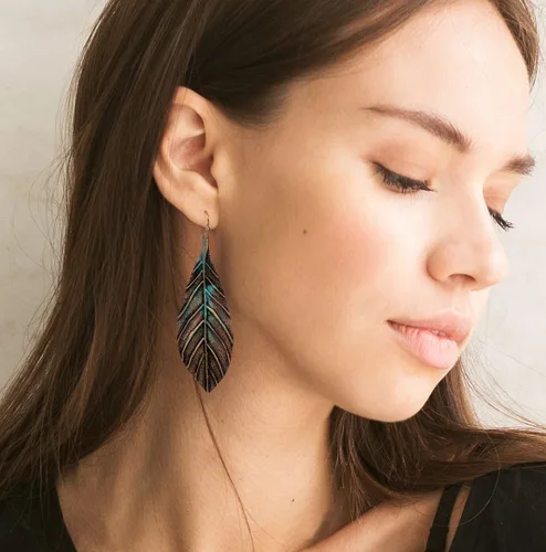 Miniatura 2 de Aretes de hoja hechos a mano con textura detallada para mujer