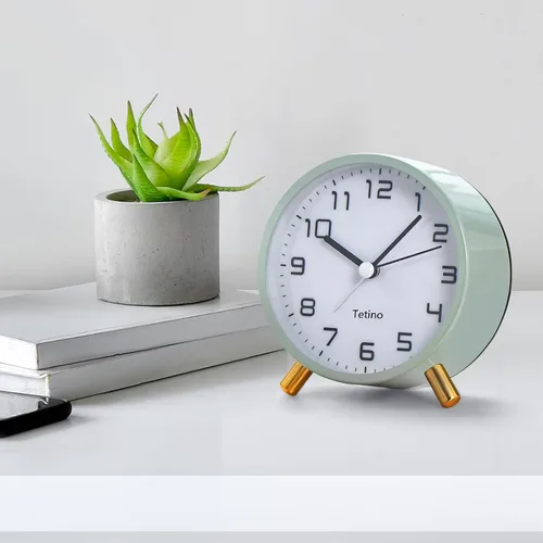 Miniatura 3 de Tetino Reloj despertador analógico, retro de metal, silencioso, sin tictac, con luz nocturna, funciona con pilas, diseño simple, para dormitorios