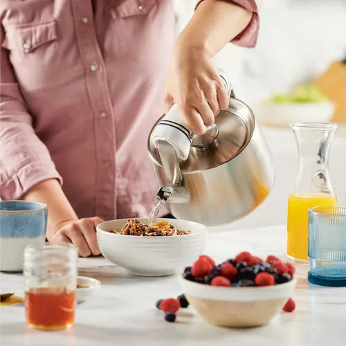 Miniatura 7 de KitchenAid Teteras de Acero Inoxidable con Silbido, 1.8 Litros - Acero Inoxidable Cepillado