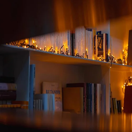 Miniatura 8 de Twinkly Cluster – Luces de Navidad LED controladas por aplicación con 400 LEDs AWW (ámbar, blanco cálido, blanco frío). 19.7 pies. Cable verde.